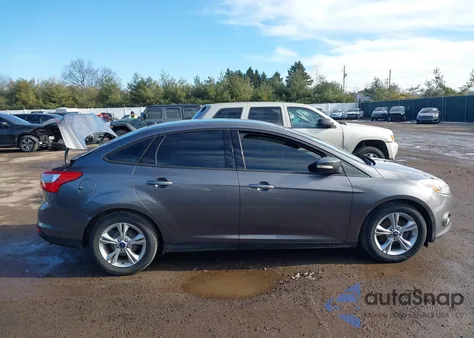 2014 Ford Focus Se z USA, uszkodzony, nr VIN 1FADP3F2XEL379088